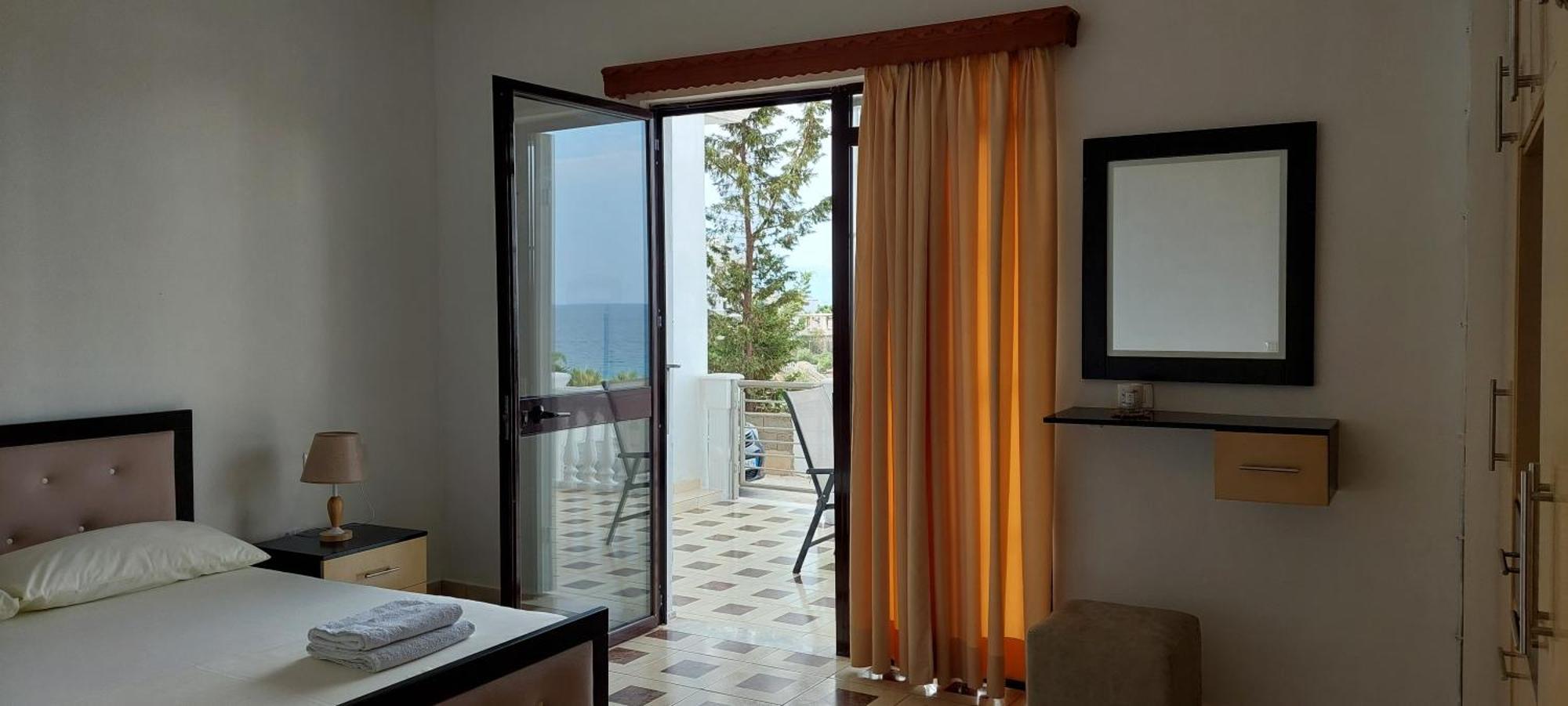 Apartment Tinka In Saranda Exterior photo